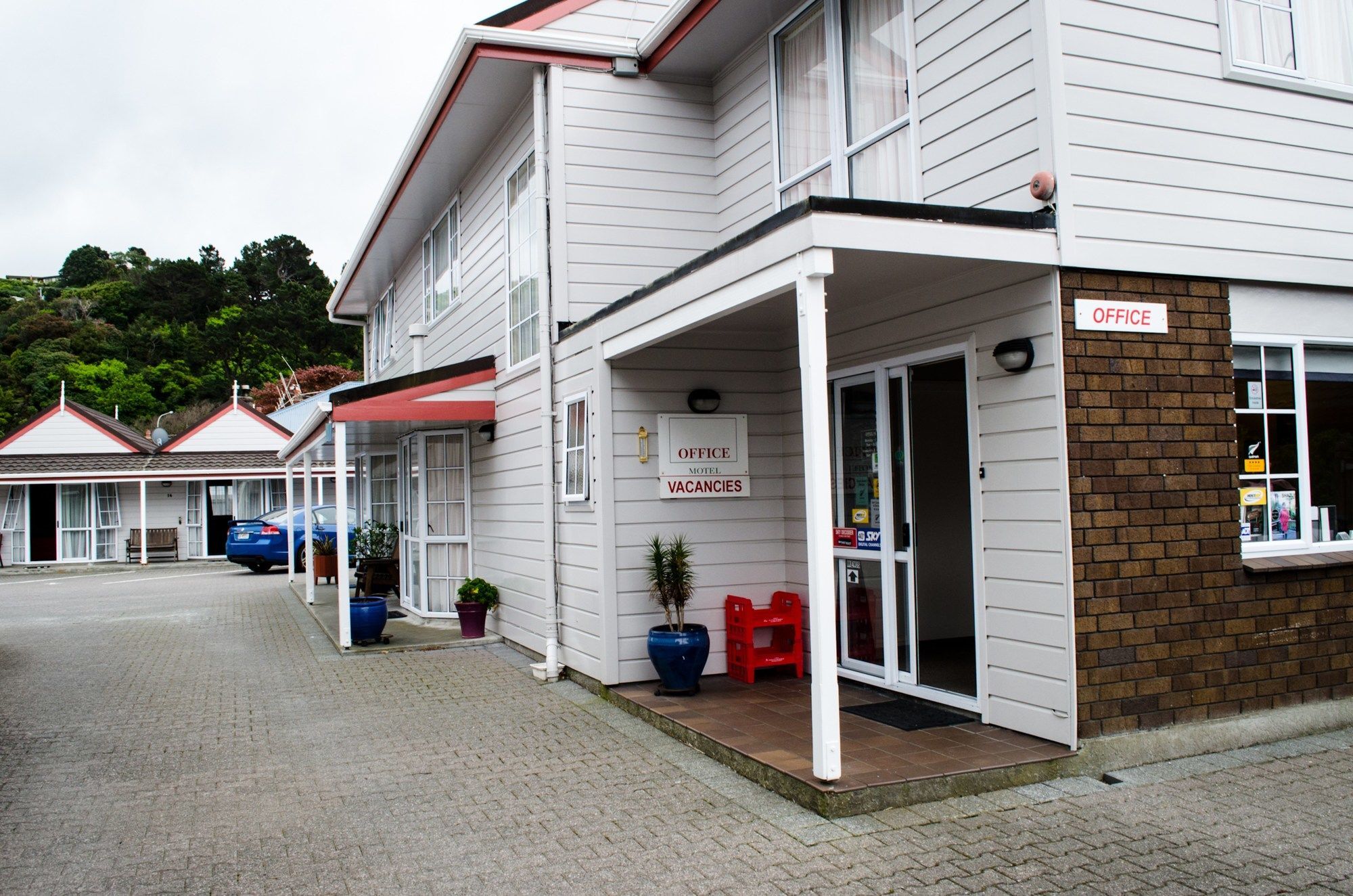 Settlers Motor Lodge Лоуэр-Хатт Экстерьер фото